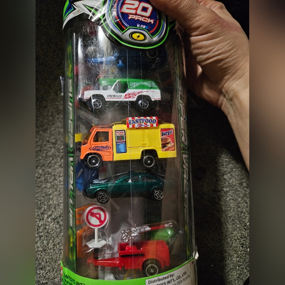 Toys - Picture 3 of 4